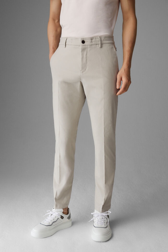 Riley Chinos in Beige - 2