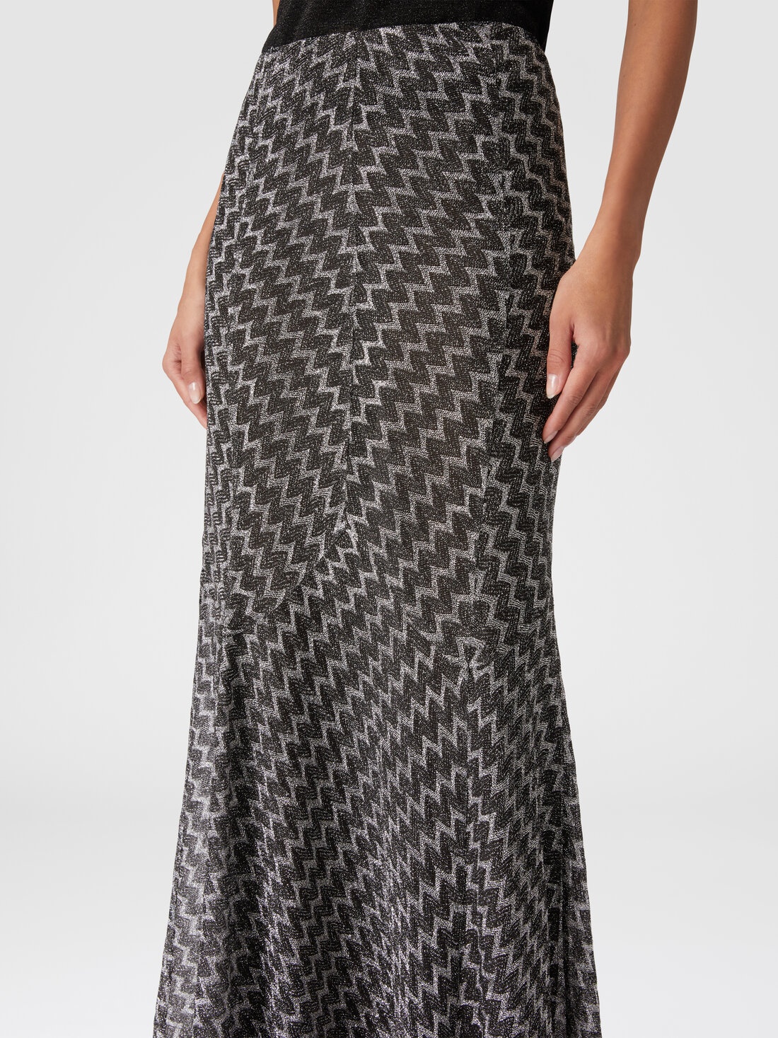 Long flared skirt in zig zag lamé viscose blend - 5