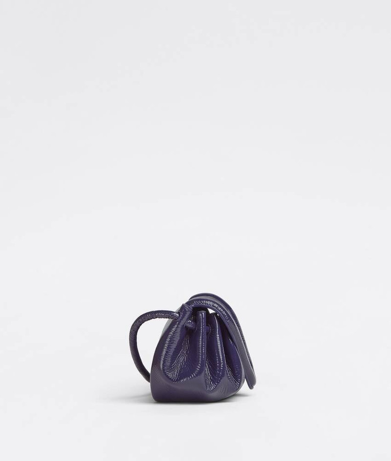 Bottega Veneta beak outlook