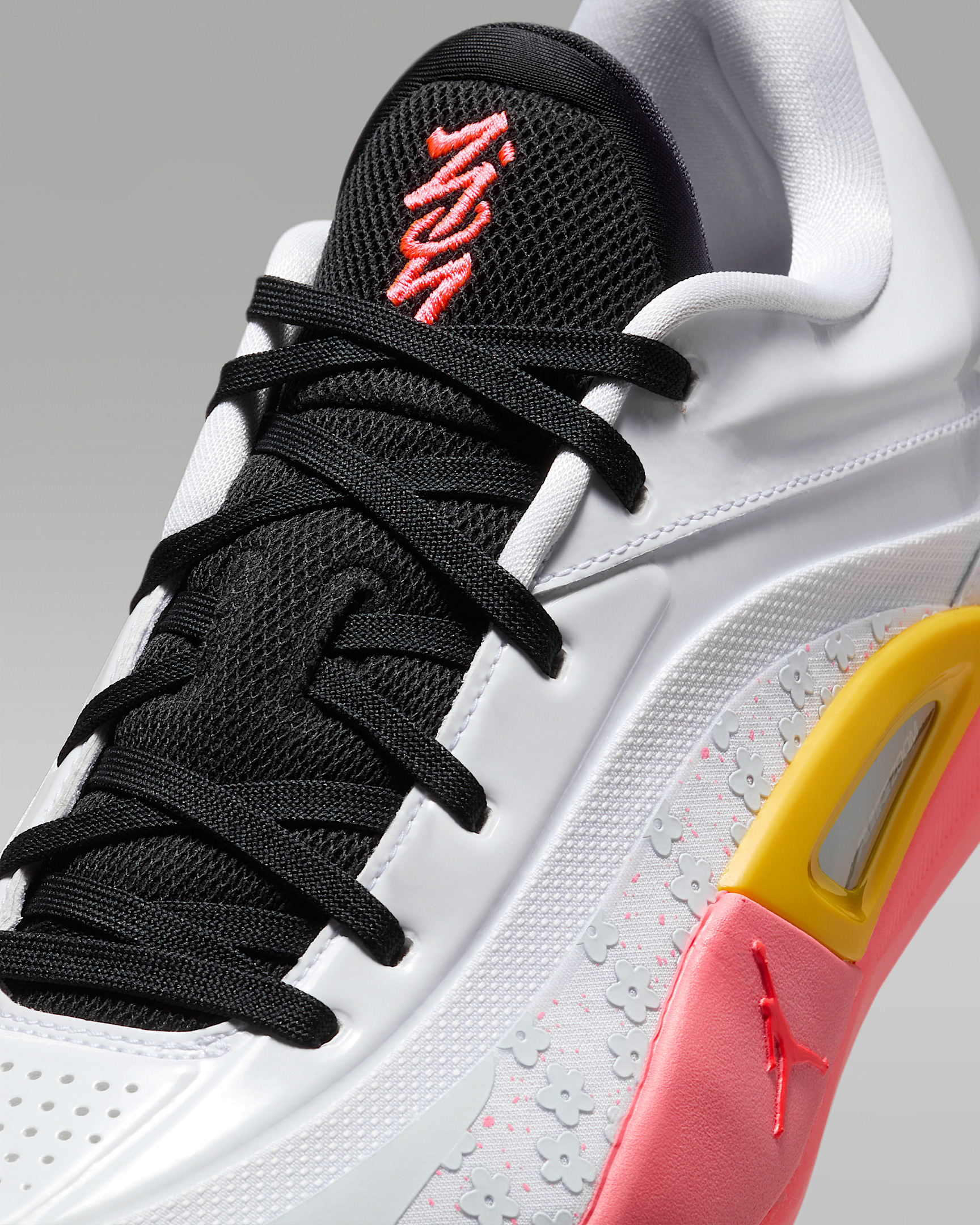 Zion 4 "Sharonda" Basketball Shoes - 7