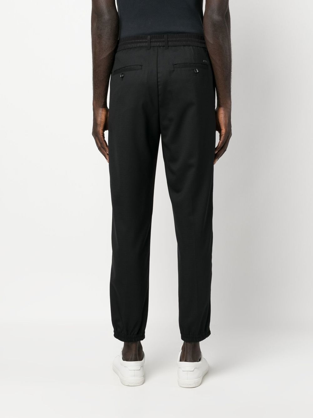 elasticated-waistband tapered trousers - 4