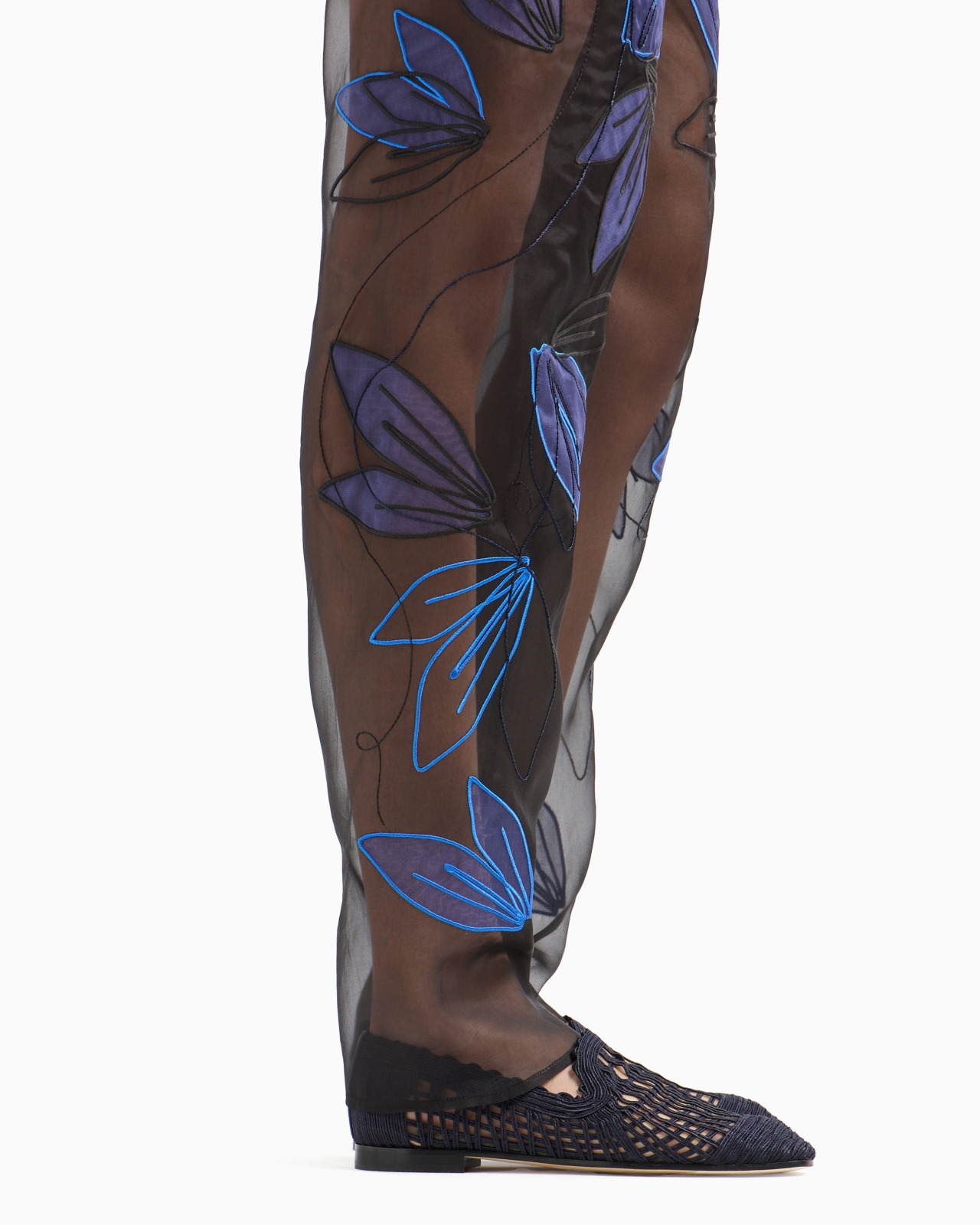 Pure silk organza elasticated-waist trousers with floral embroidery - 6