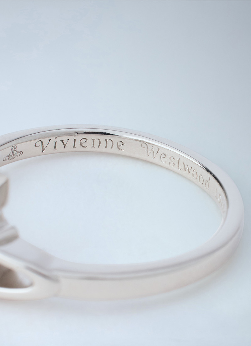 Reina Petite Ring 4