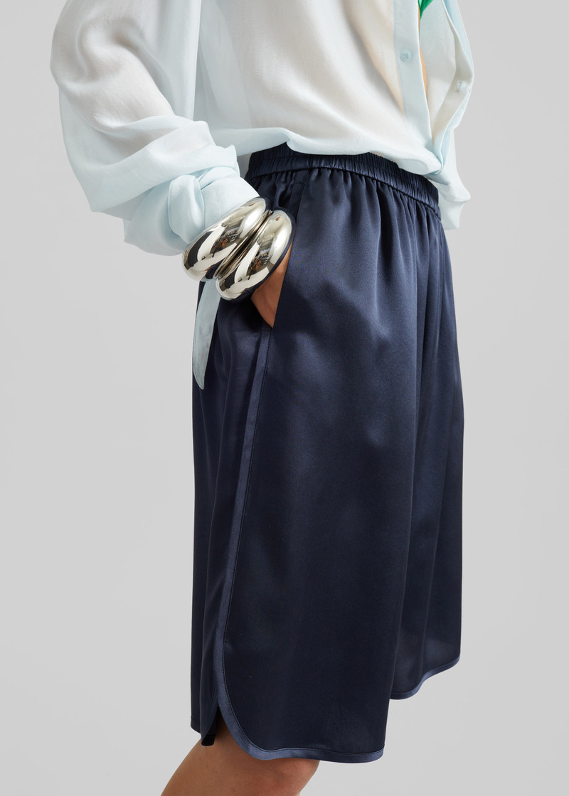 Nelis Silk Bermuda Shorts - Navy 3
