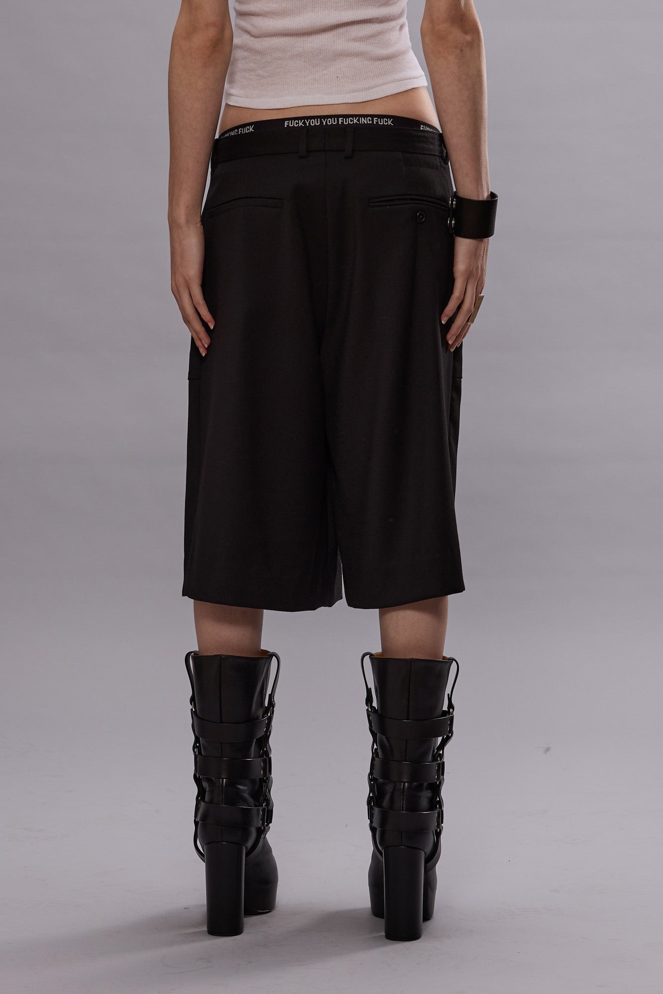 CROSSOVER KNEE-LENGTH SHORTS - 4
