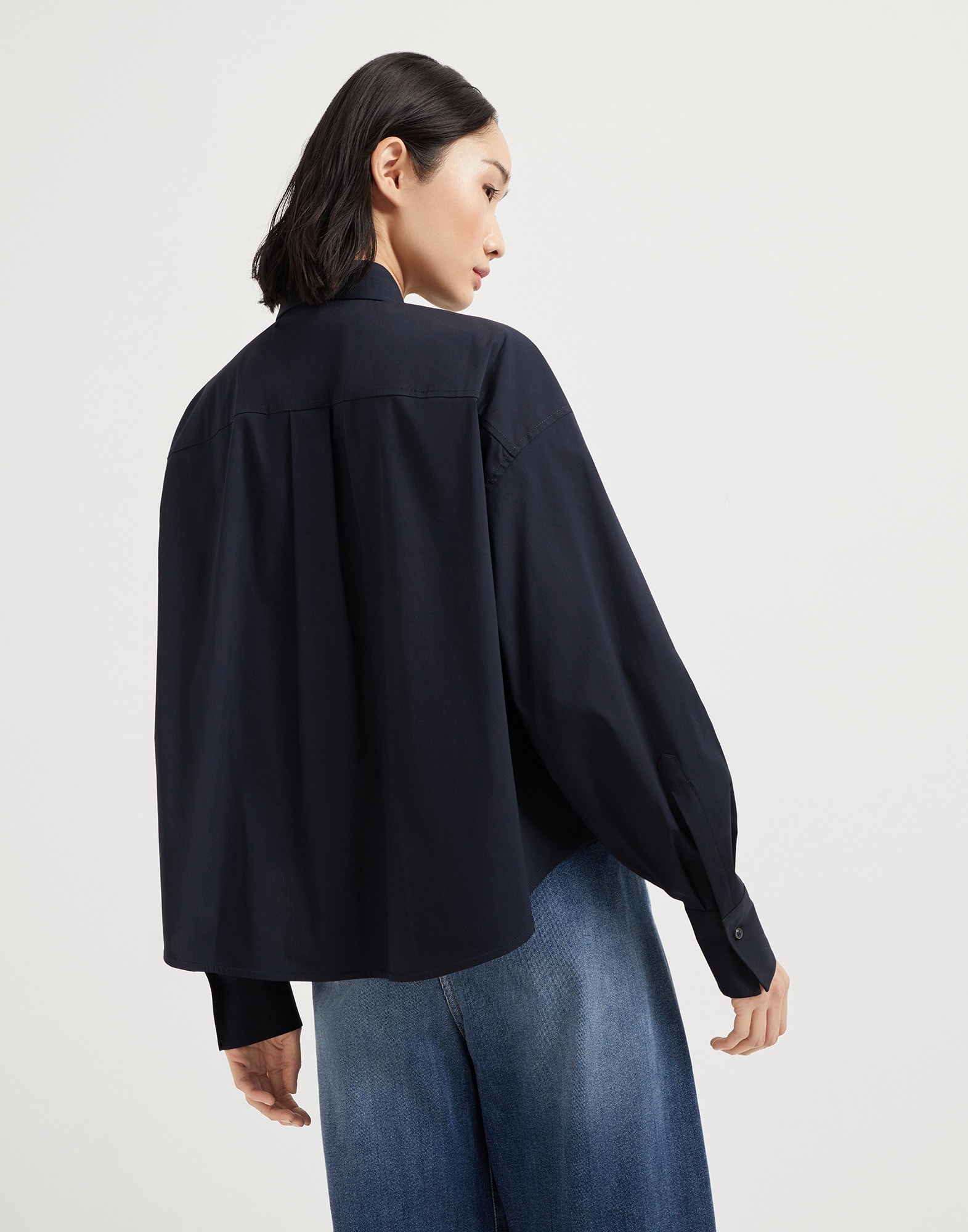 Stretch cotton poplin cropped shirt with shiny flap detail - 2