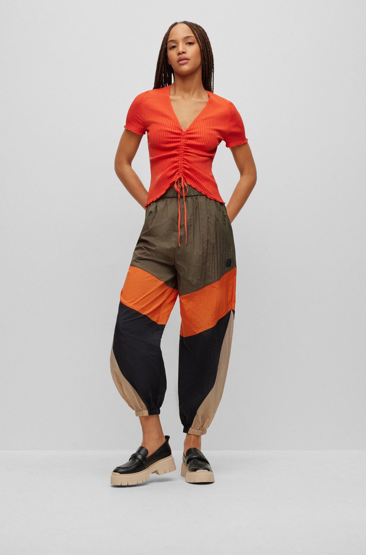 SHORT-SLEEVED RIBBED SWEATER WITH GATHERED FRONT - 3