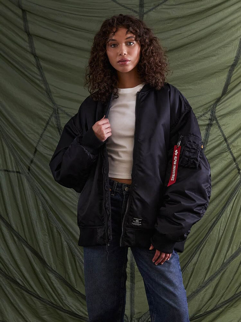 ALPHA INDUSTRIES WOMEN'S OVERSIZED MA-1 MOD BOMBER JACKET outlook