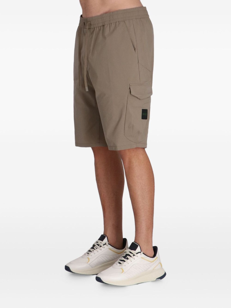 cargo-pocket shorts 3