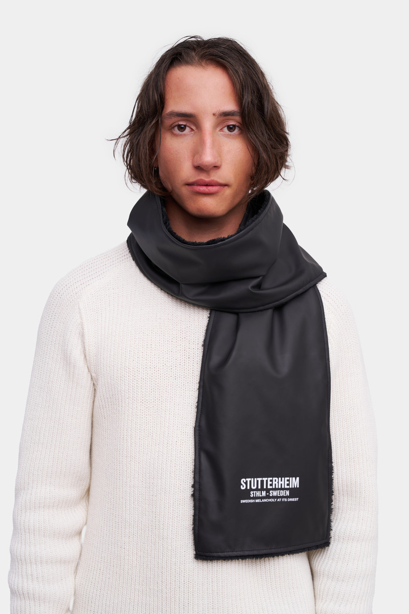 Stutterheim Rain Scarf Black outlook