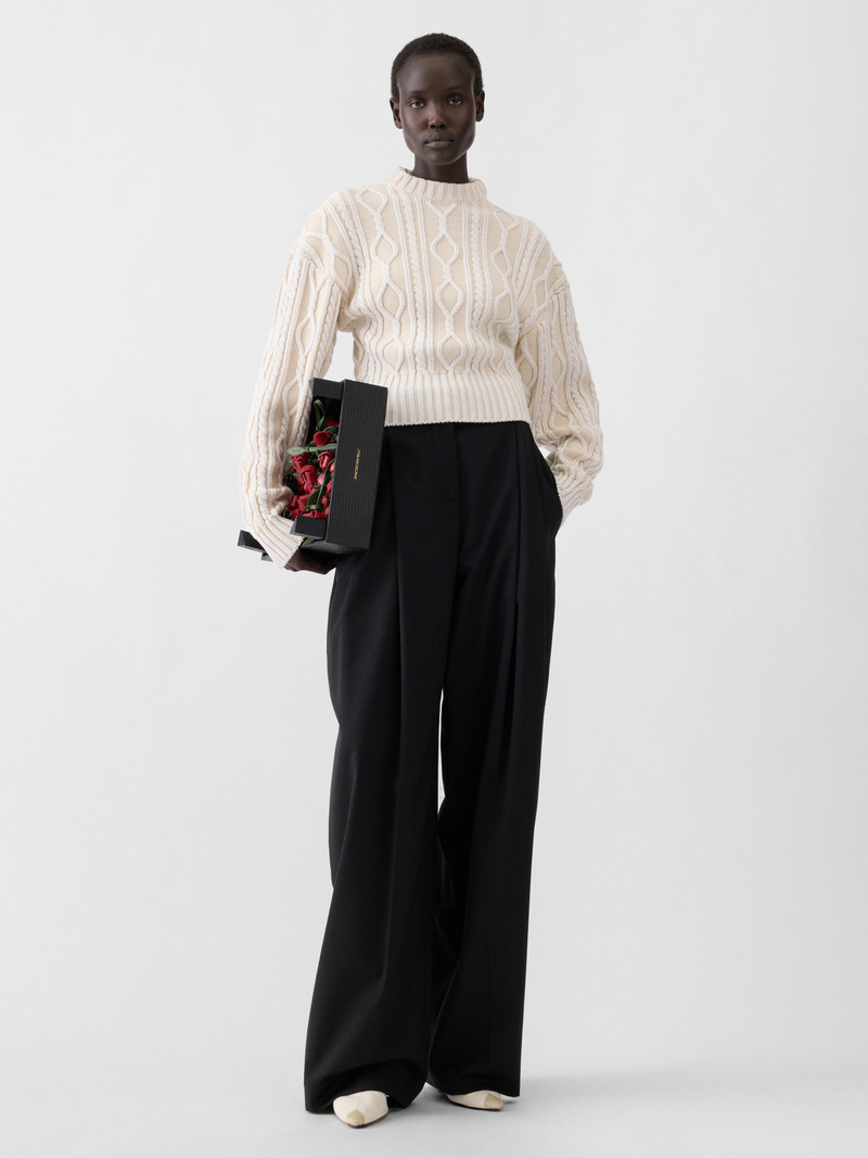 JACQUEMUS The Amelo knit outlook