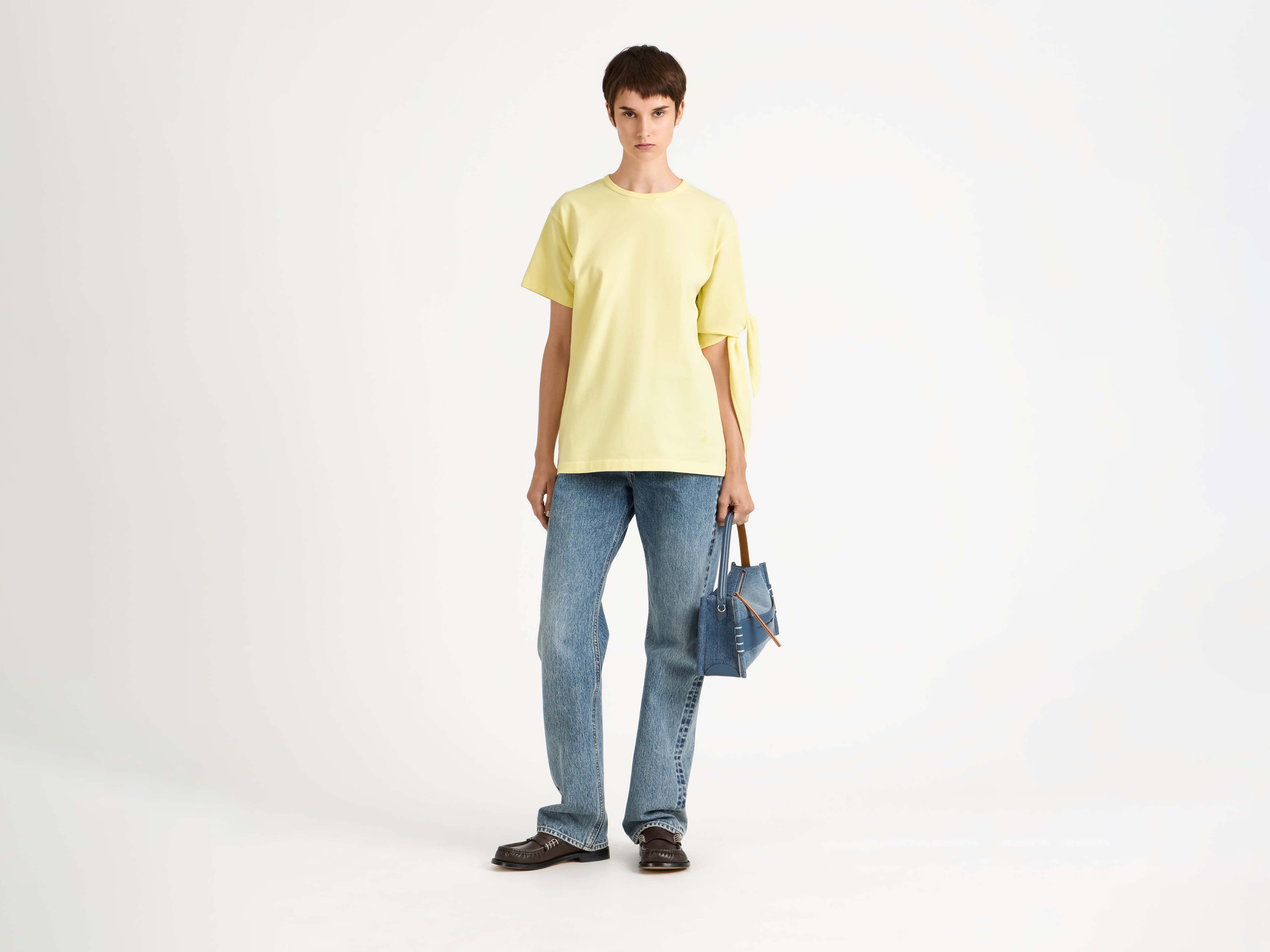 KNOTTED SLEEVE T-SHIRT IN YELLOW - 2