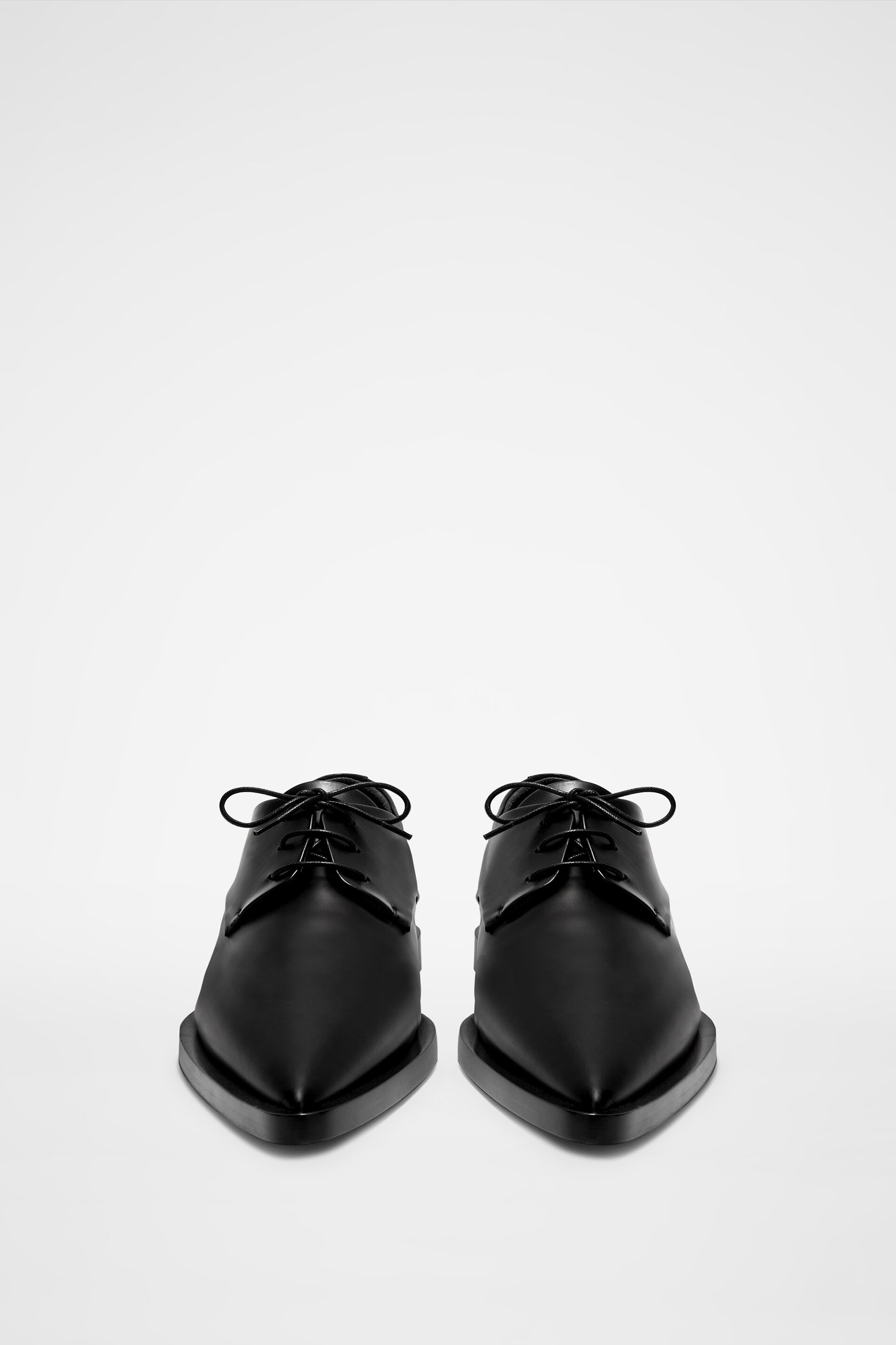 Lace-Up Shoes - 5