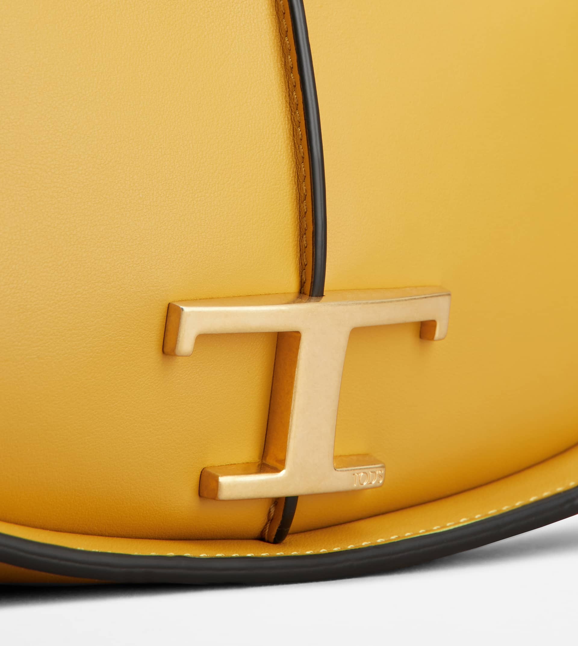 T TIMELESS SHOULDER BAG IN LEATHER MICRO - YELLOW - 7