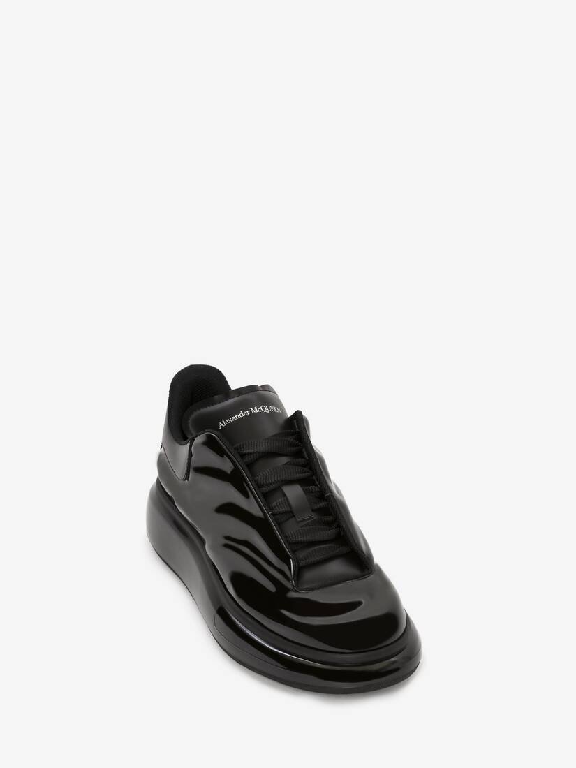 Oversized Sneaker in Black - 2