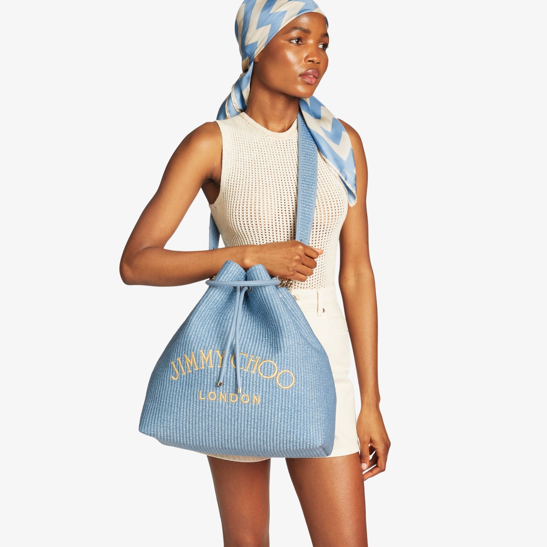 Bon Bon Bucket Maxi
Smoky Blue Raffia and Smooth Leather Bucket Bag - 3