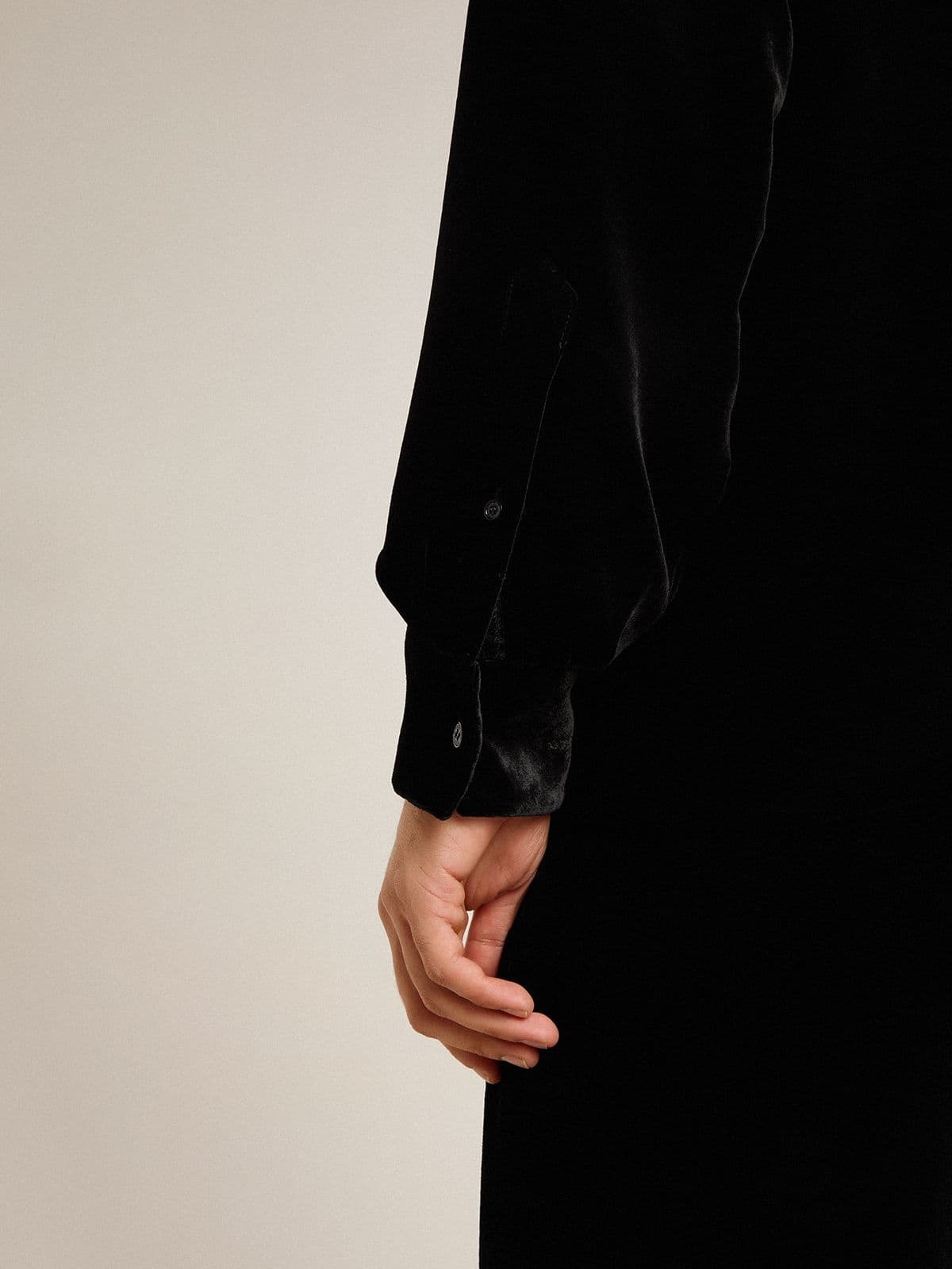 Velvet-effect black shirt with embroidery - 8