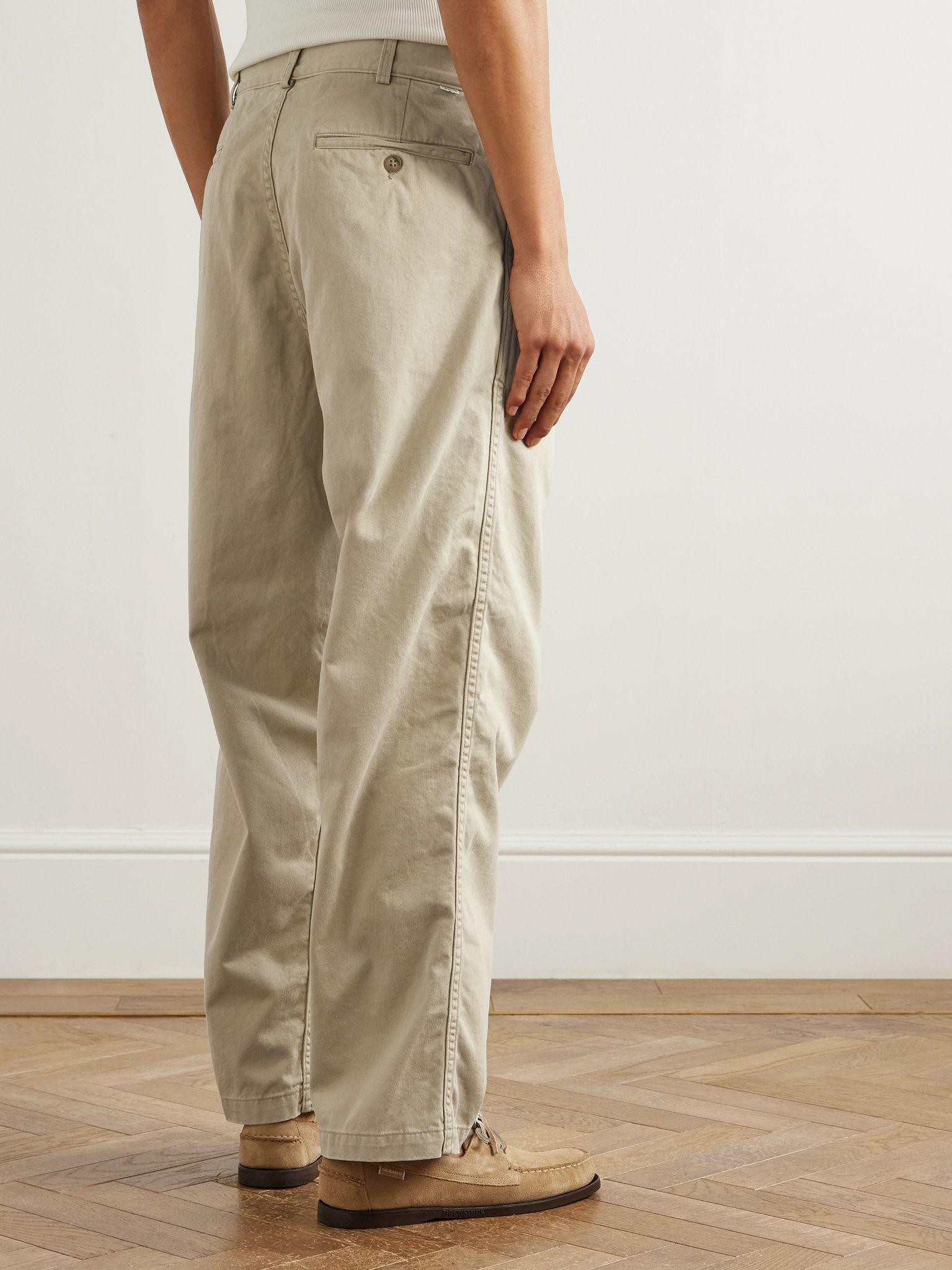 Two Tuck Straight-Leg Pleated Cotton-Twill Trousers Beige - 4
