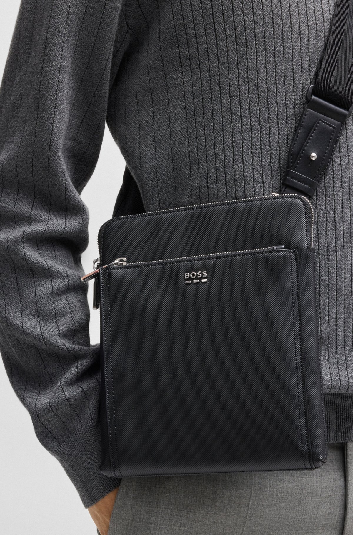 TEXTURED ENVELOPE BAG WITH LOGO HARDWARE - 4