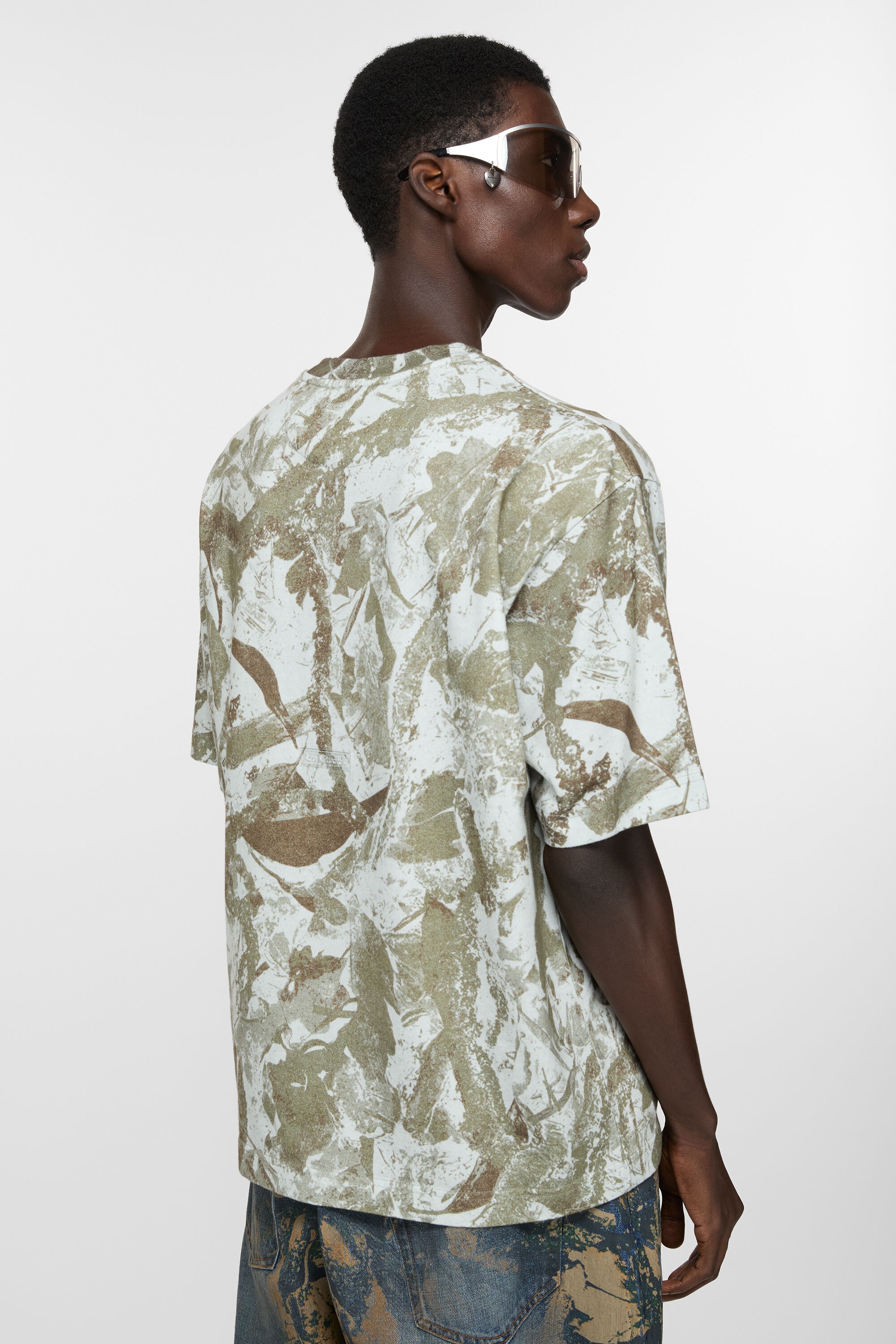 Crew neck t-shirt - Relaxed unisex fit - Concrete grey camo - 3