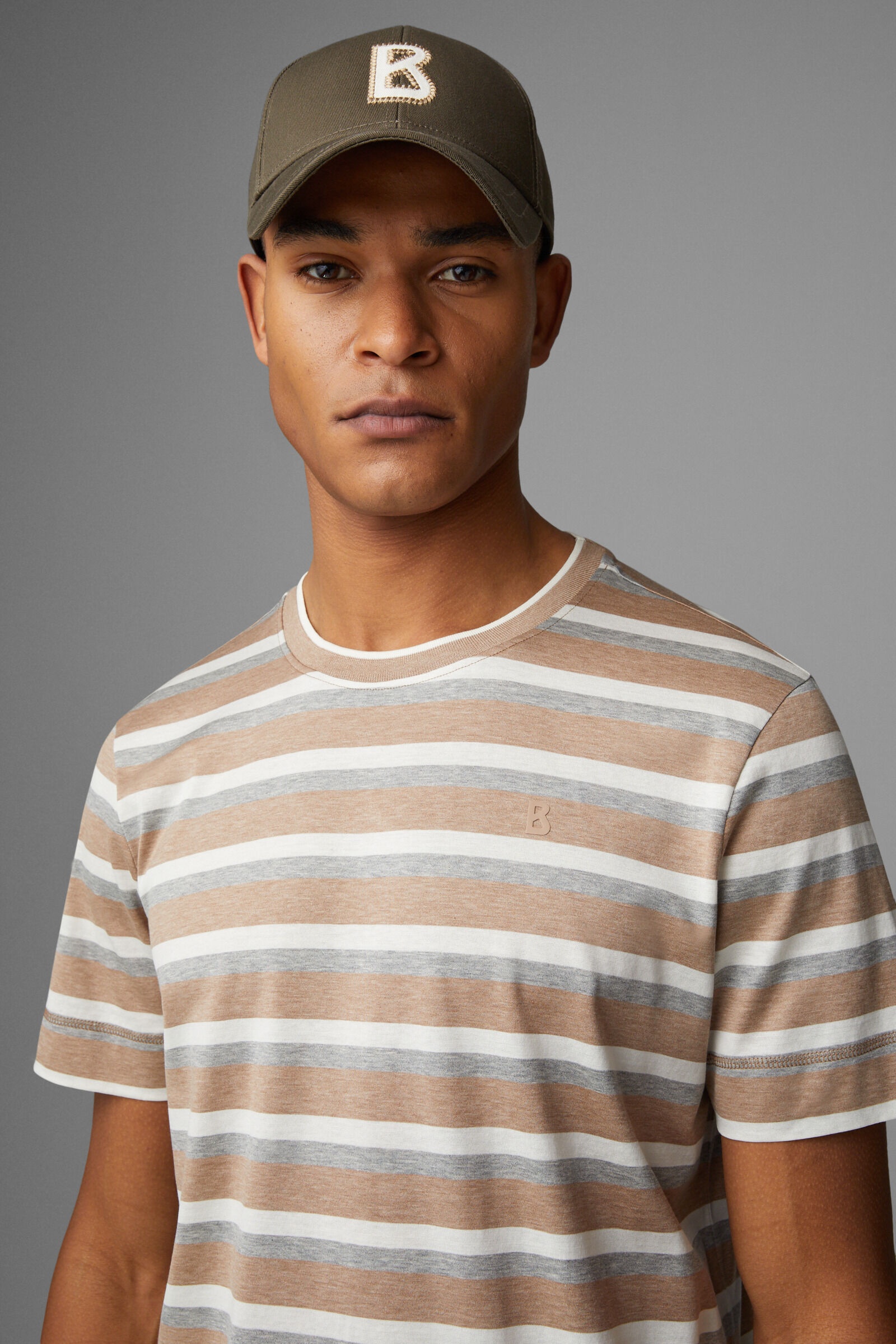 Kosmo t-shirt in Beige/Off-white - 4