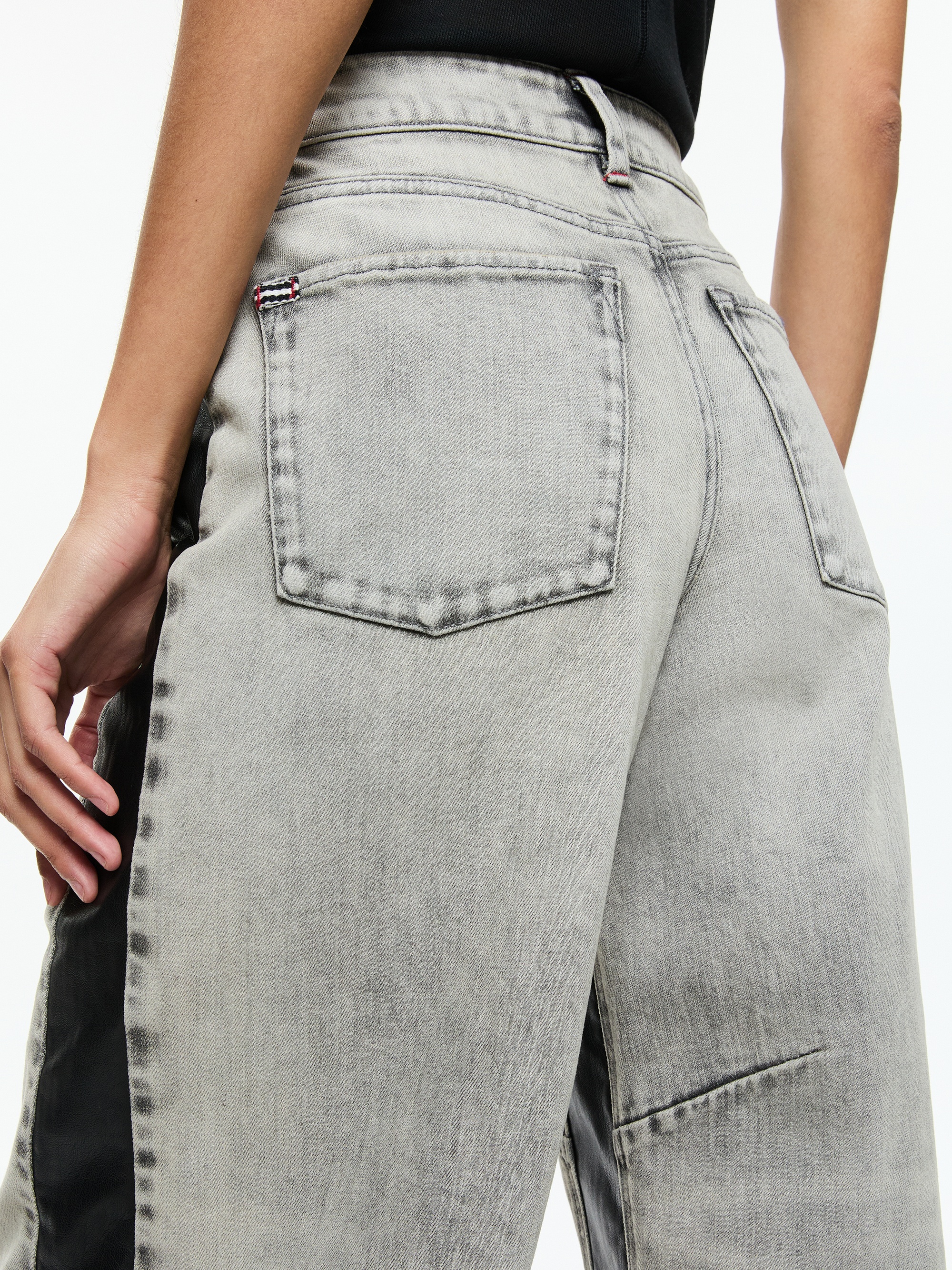 PARKER LOW RISE BALLOON LEG JEAN WITH CONTRAST PANELING - 4