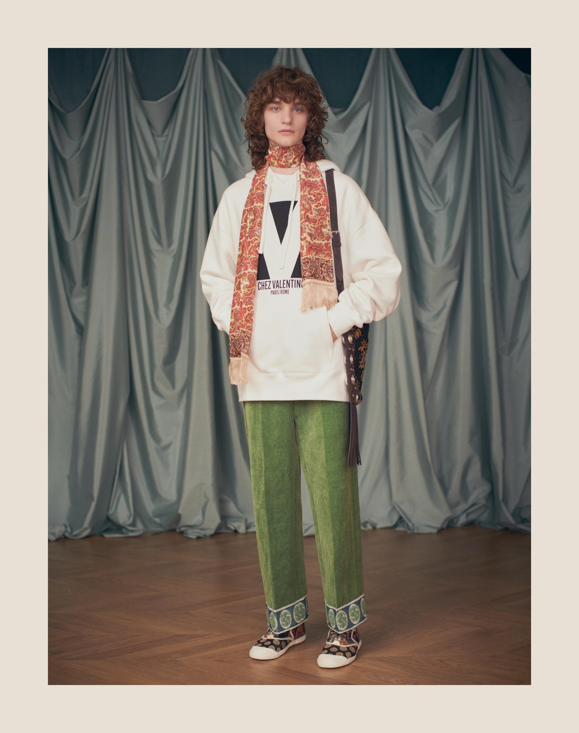ショルダーバッグ VALENTINO EMBROIDERED JACQUARD NELLCOTE SHOULDER BAG Valentino Garavani Nellcôte Shoulder Bag In Jacquard Fabric