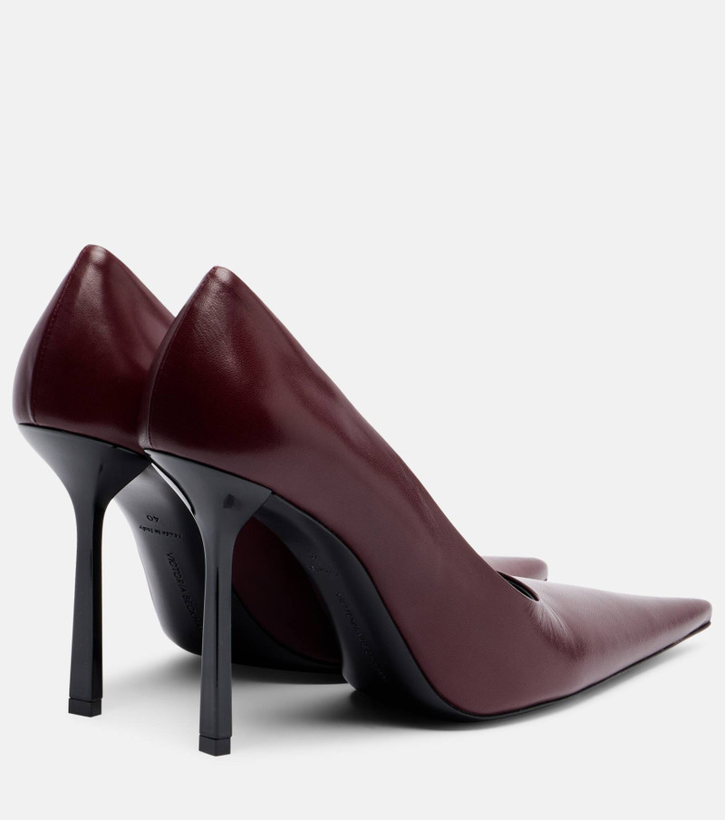Victoria Beckham Leather pumps outlook