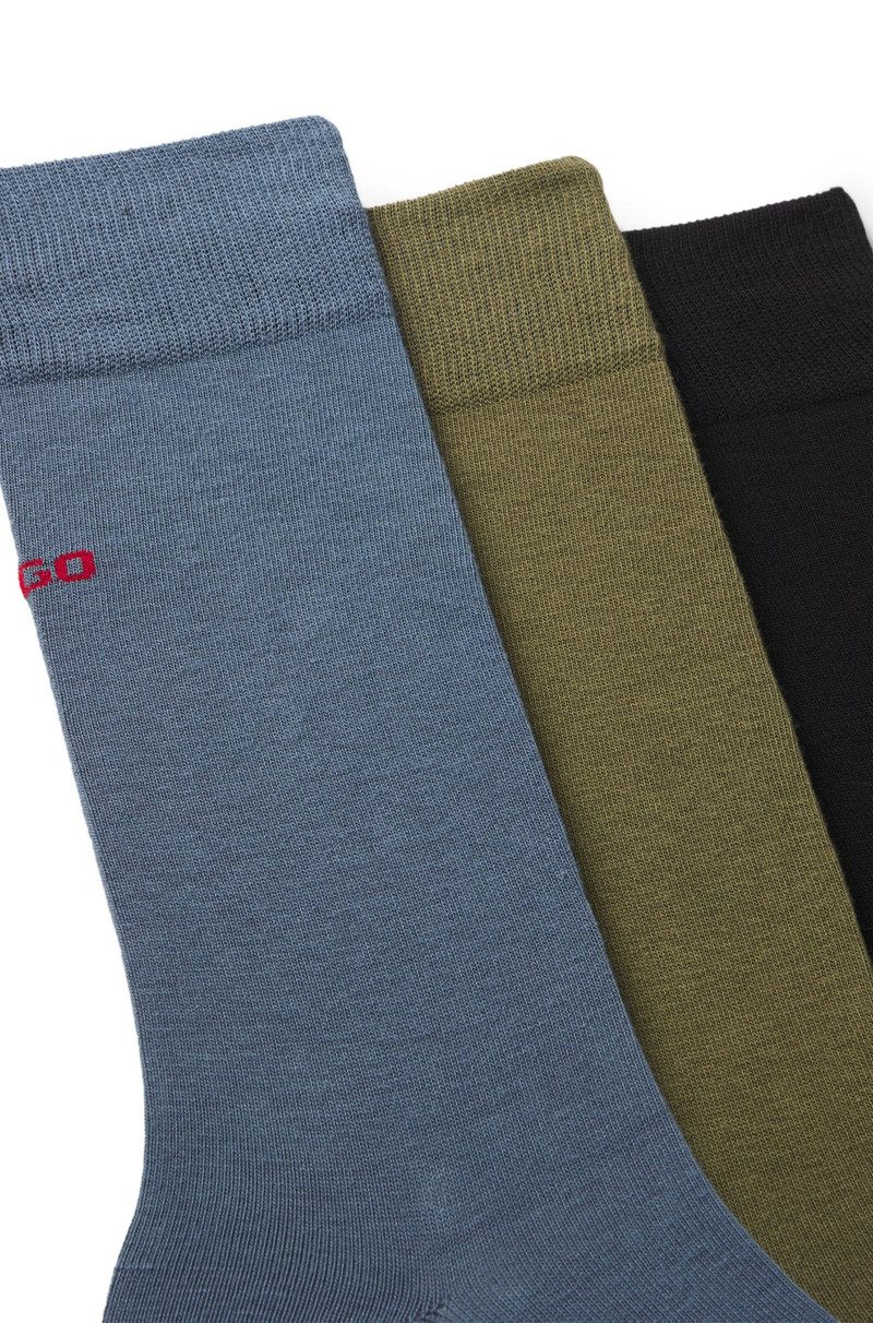 HUGO THREE-PACK OF LOGO SOCKS IN A REGULAR LENGTH outlook