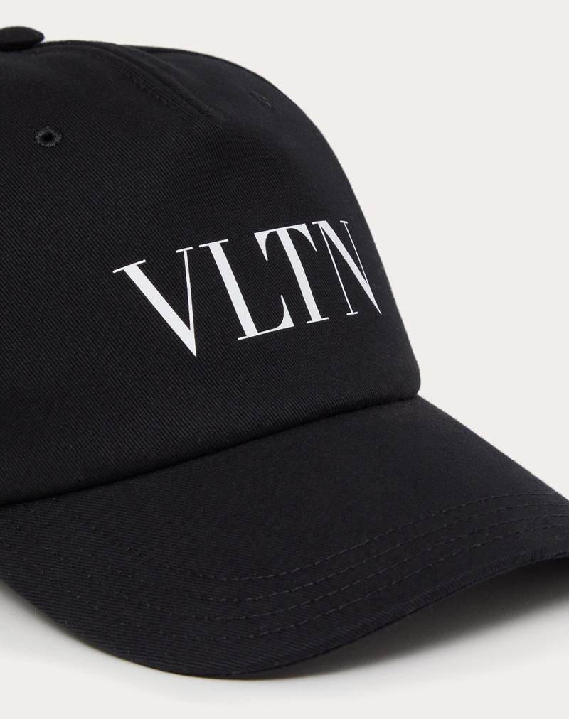 Valentino VLTN BASEBALL CAP outlook