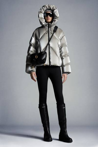 Moncler Frele Short Down Jacket outlook