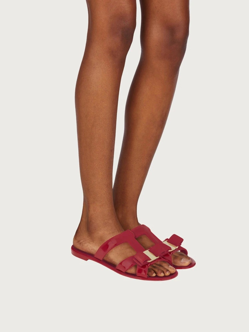 FERRAGAMO JELLY SANDAL outlook