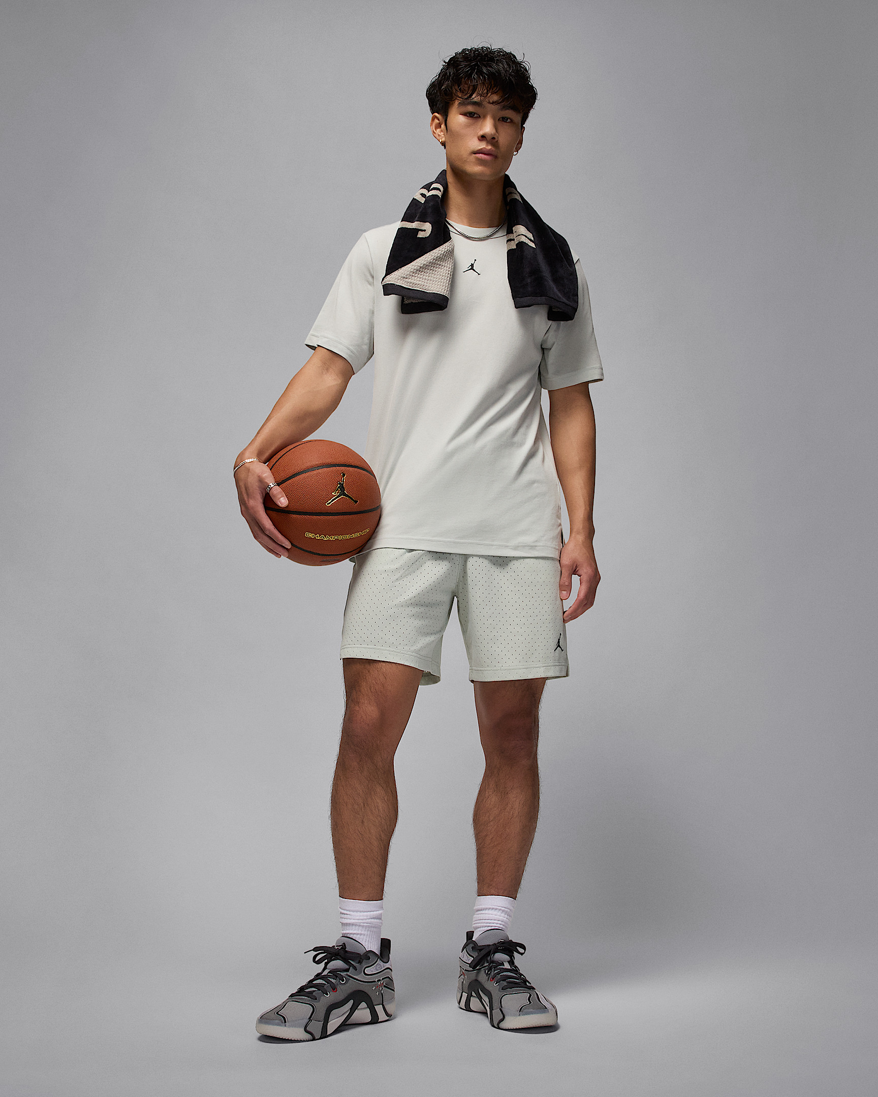 Jordan Sport Men's Dri-FIT Mesh Shorts - 6