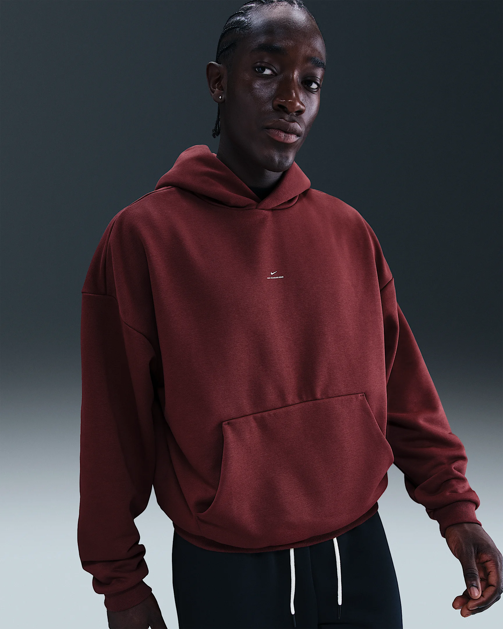 Nike Standard Issue Men's Therma-FIT Brushed Basketball Pullover Hoodie - 1