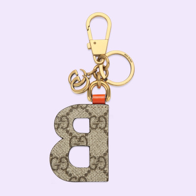 GUCCI Letter B keychain outlook