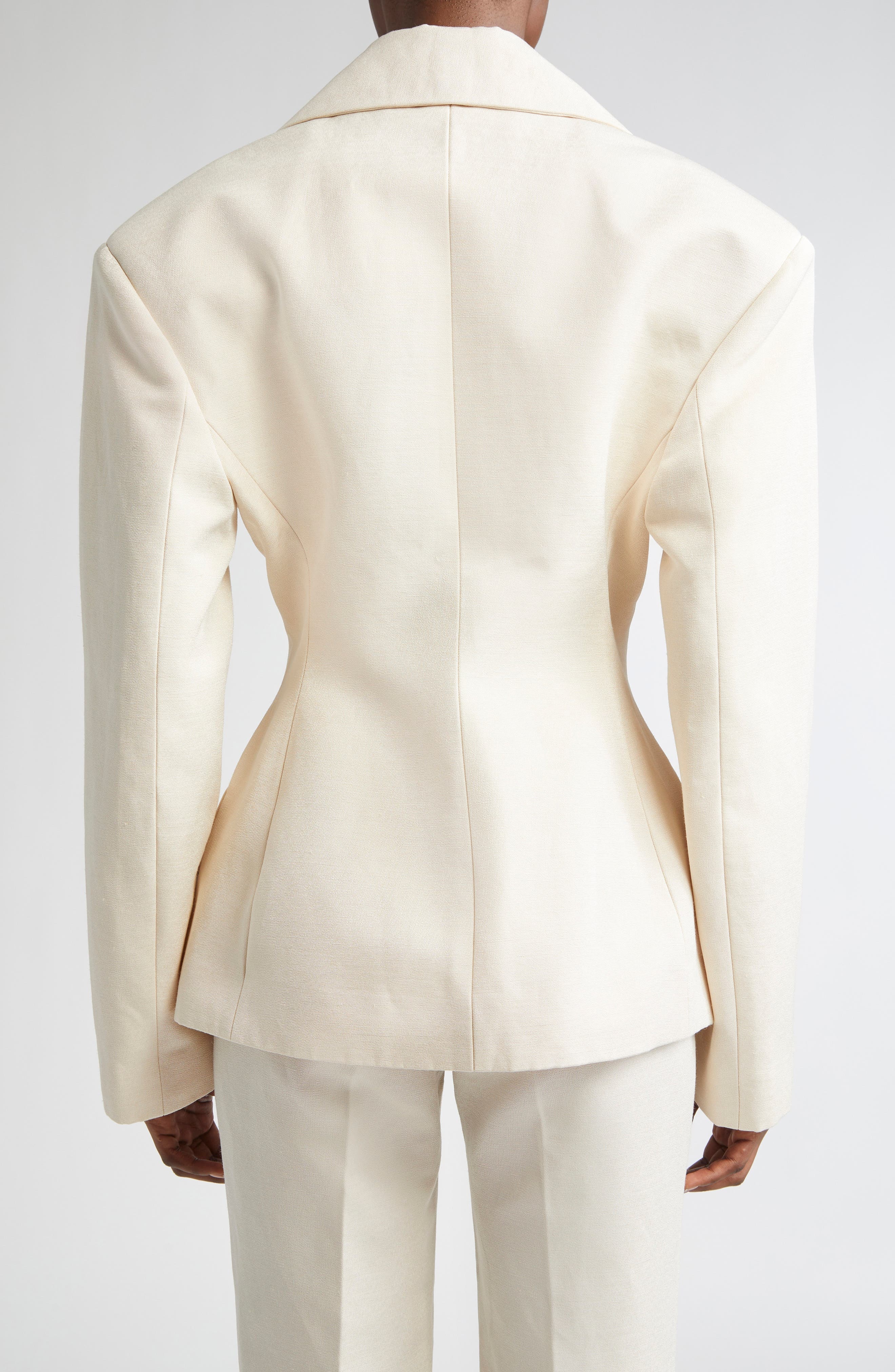 Jacquemus The Norma Double Breasted Hourglass Blazer in Light Beige at Nordstrom - 3