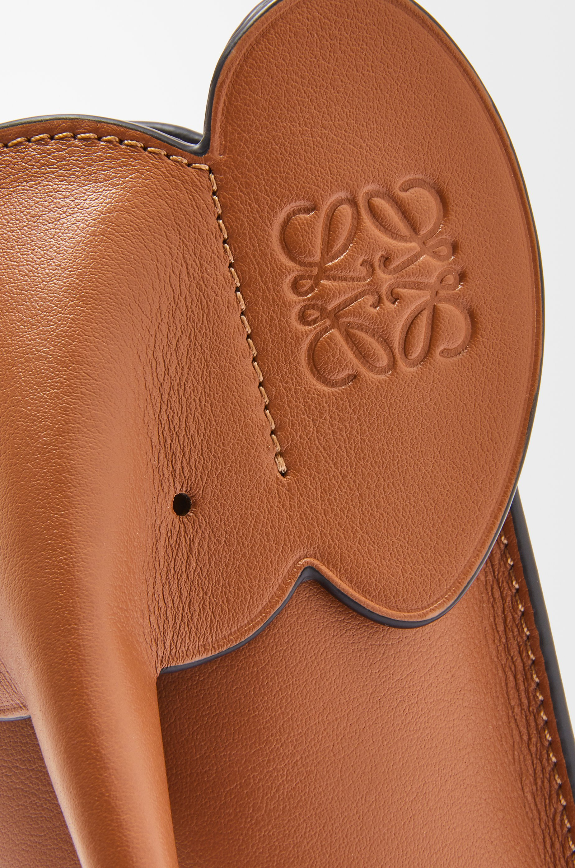 Elephant Pocket in classic calfskin - 4