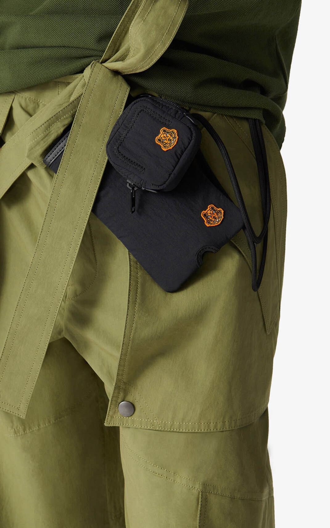 Tiger Crest phone and headphones holder with strap - 7