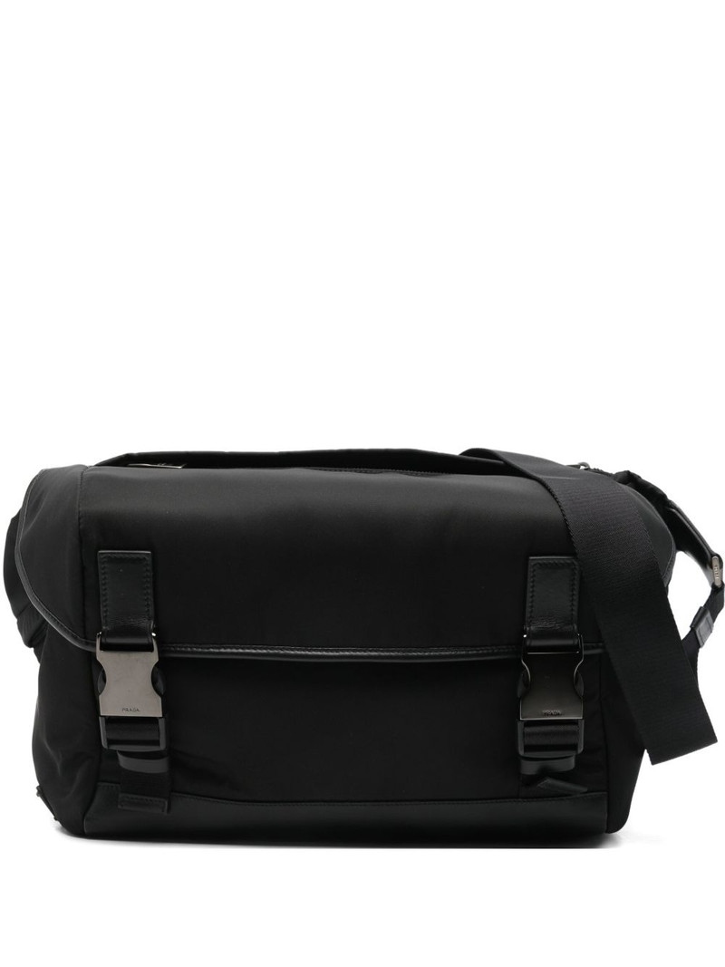buckle-fastening shoulder bag 1