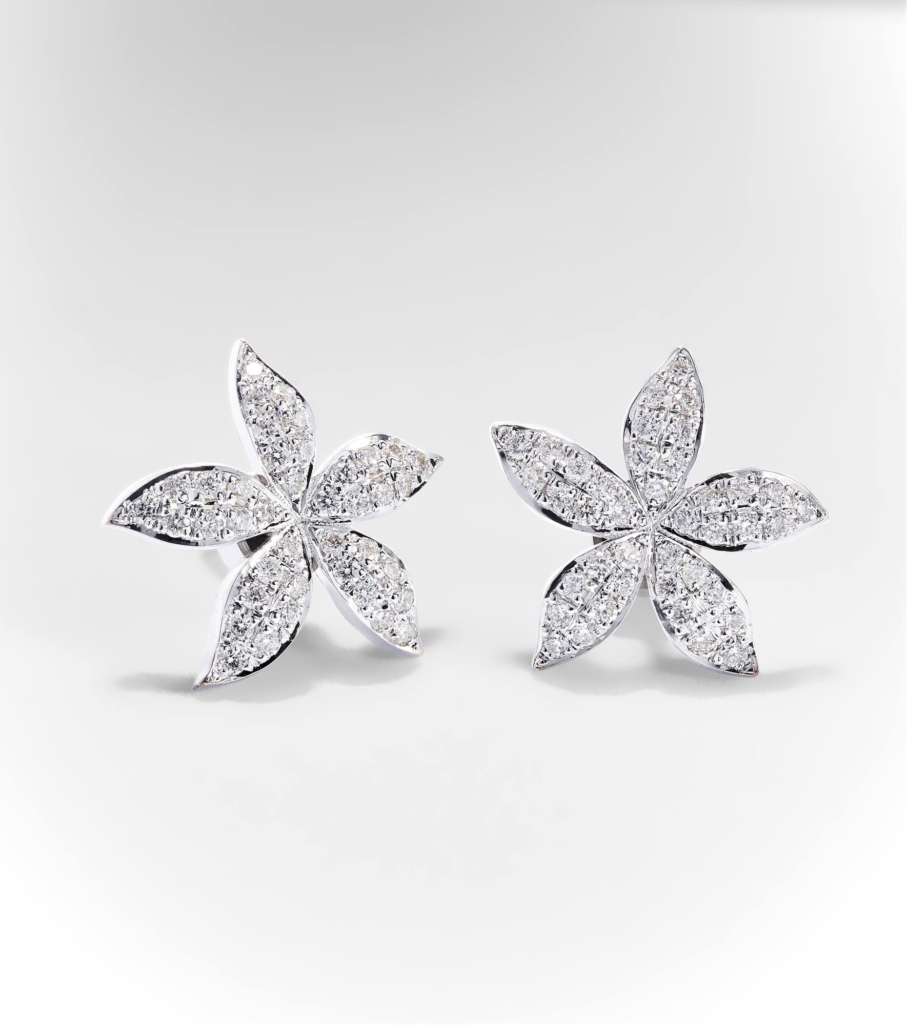 Lavender 18kt white gold earrings with diamonds - 5