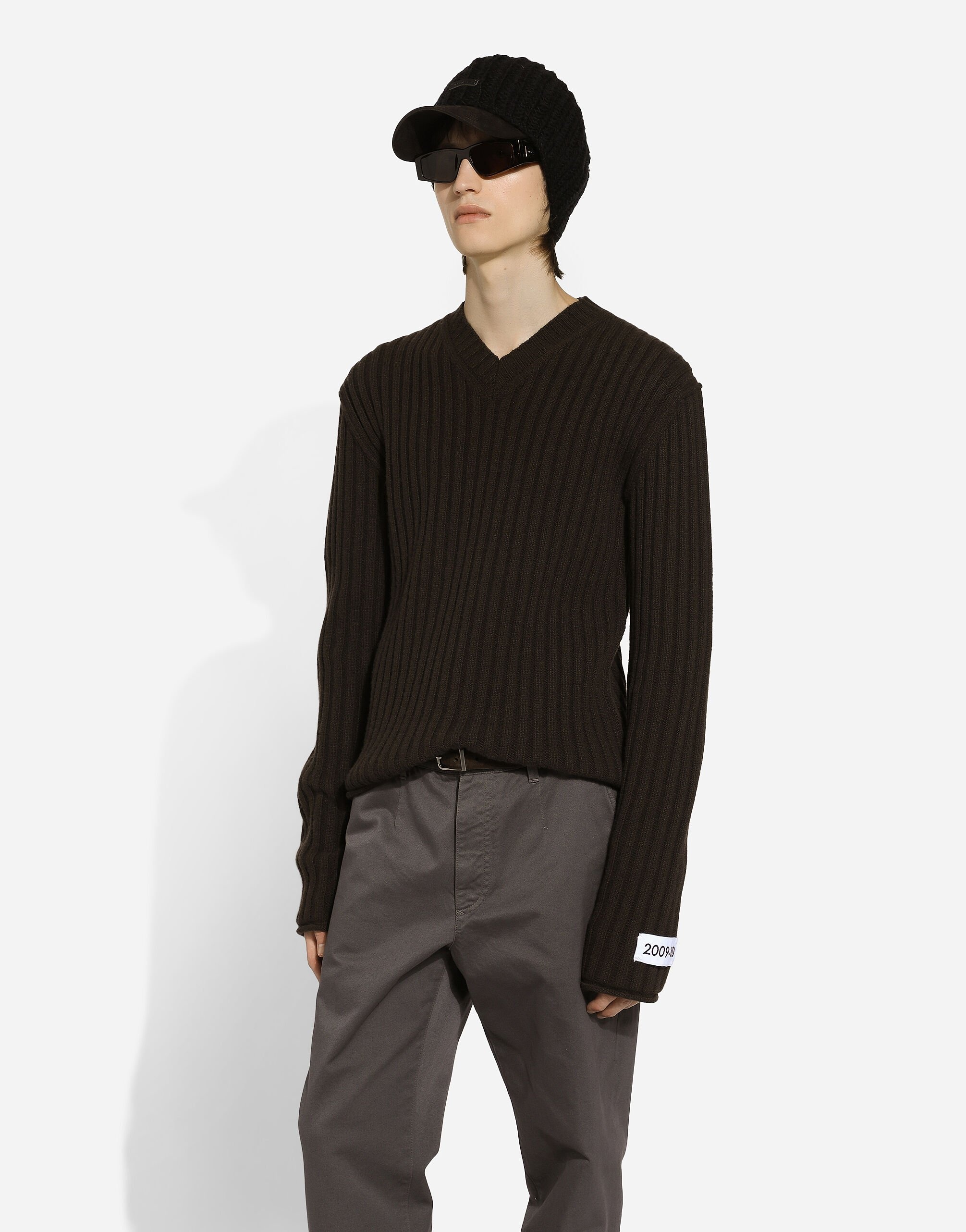 Ribbed wool V-neck sweater - 4