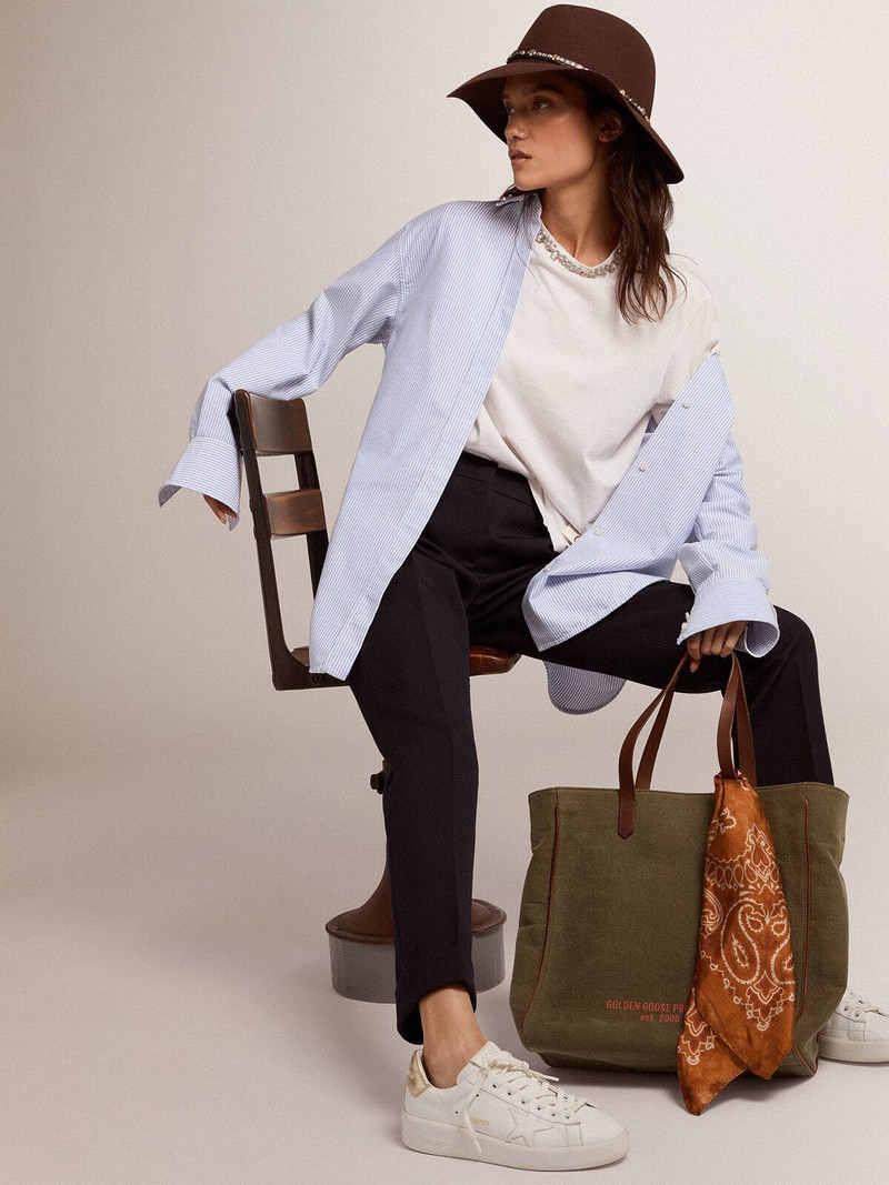 Terracotta-colored Golden Collection scarf with paisley pattern 3