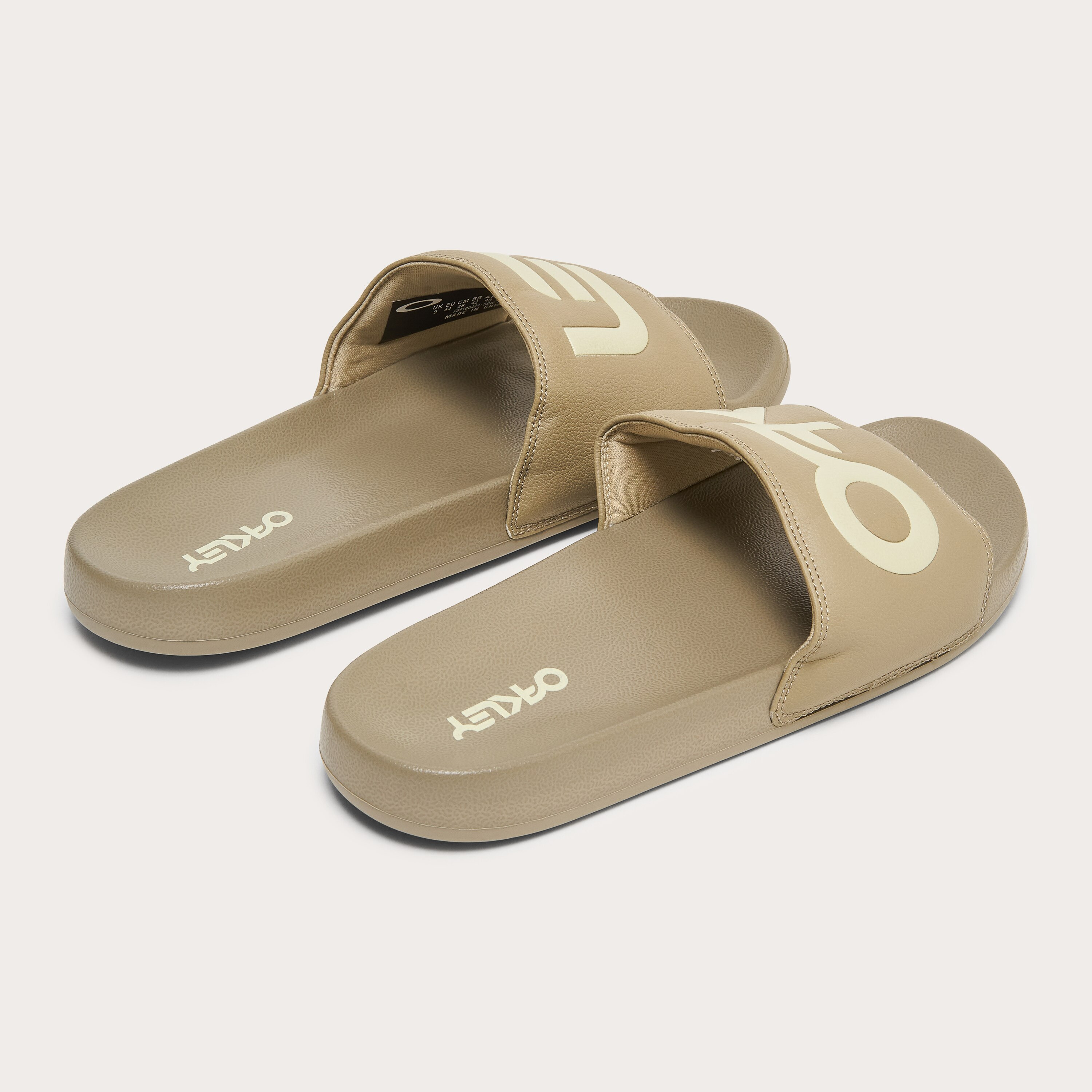 Oakley B1B Slide 2.0 - 4