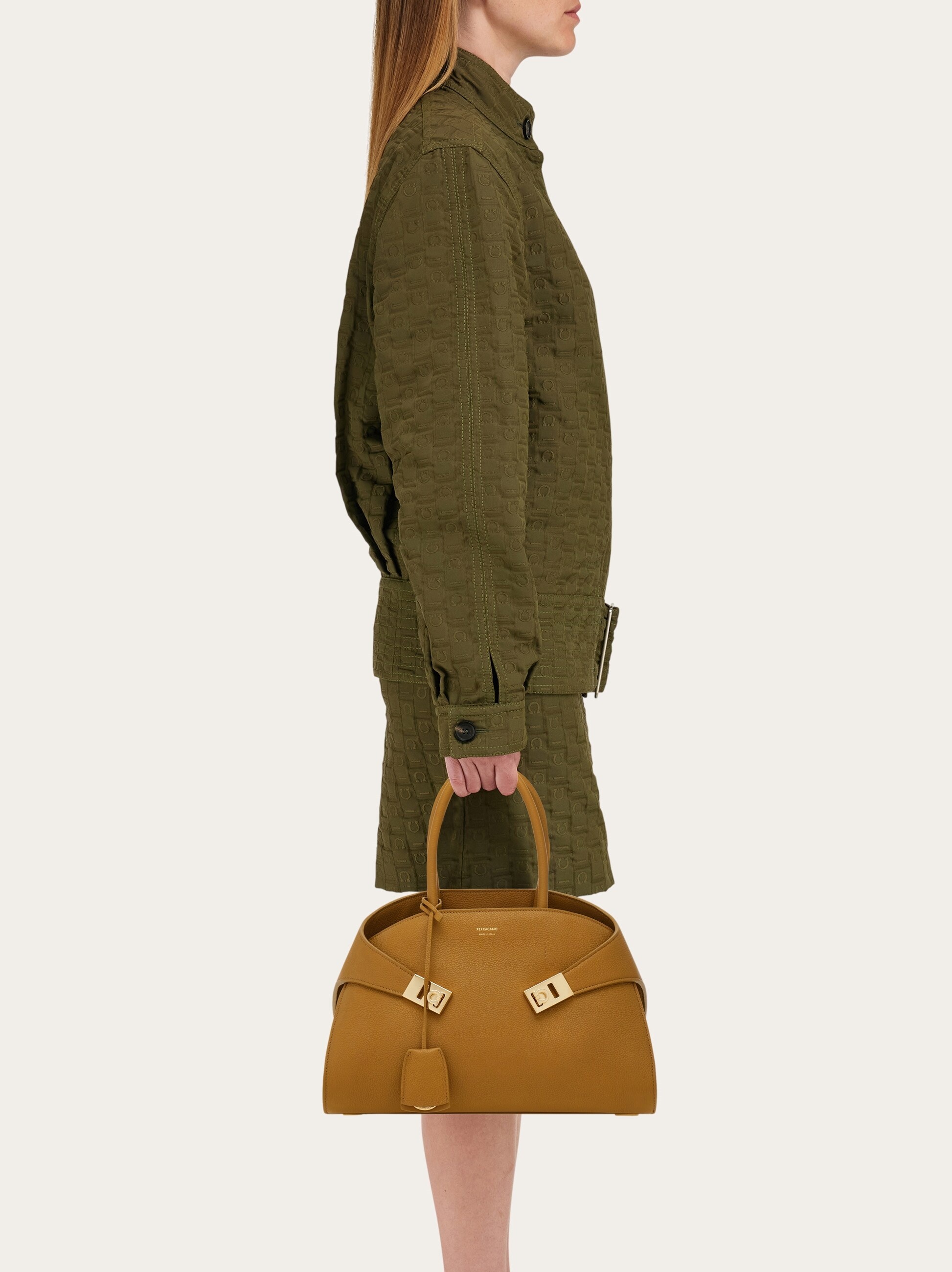 Hug handbag (S) - 2