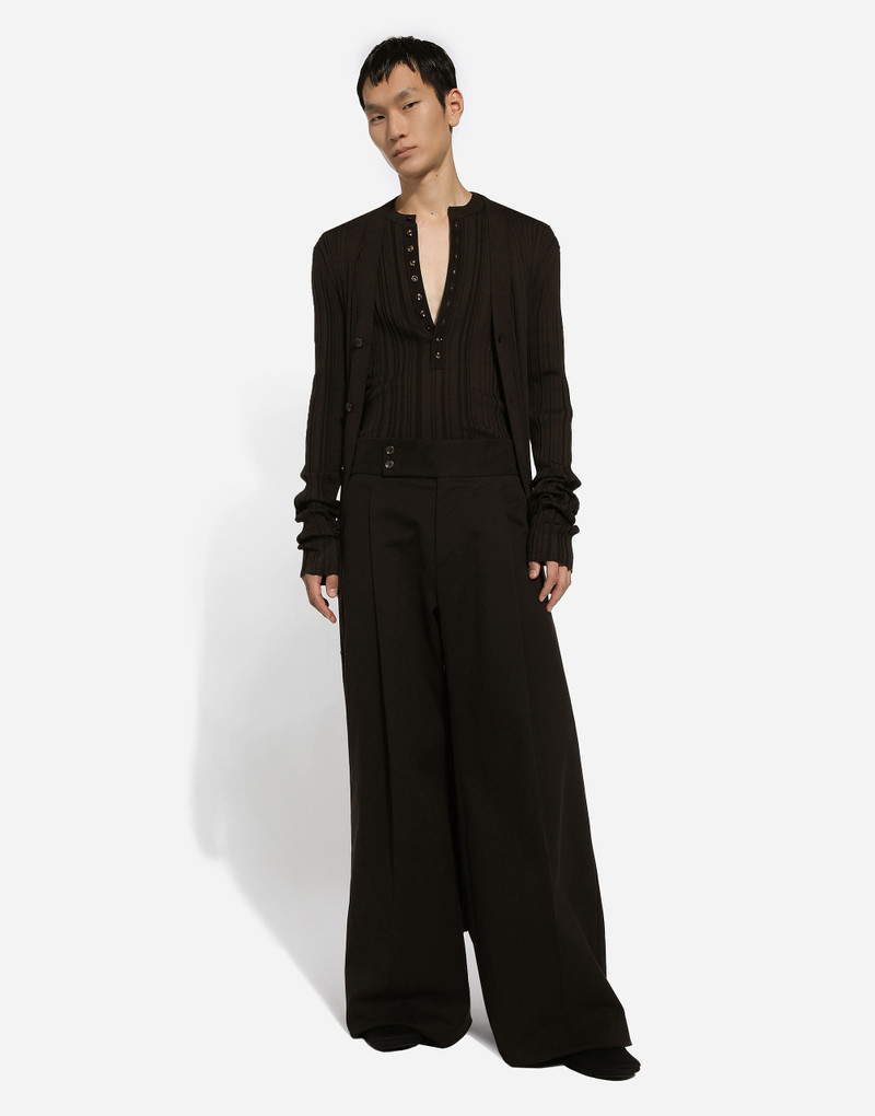 Tailored cotton pants with darts 5