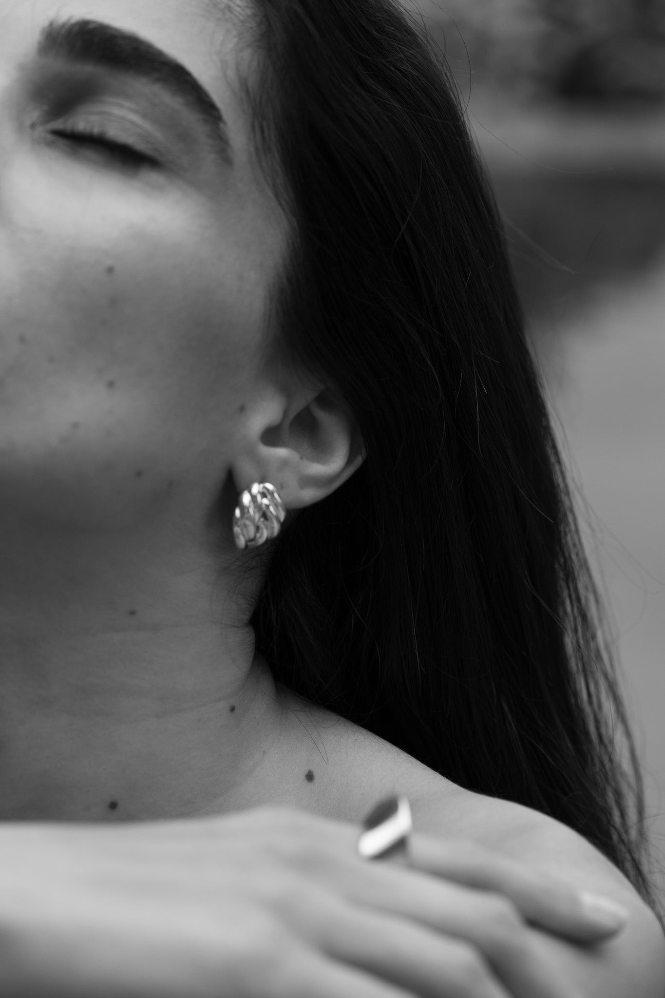 Clos Mini Earrings in Silver - 3