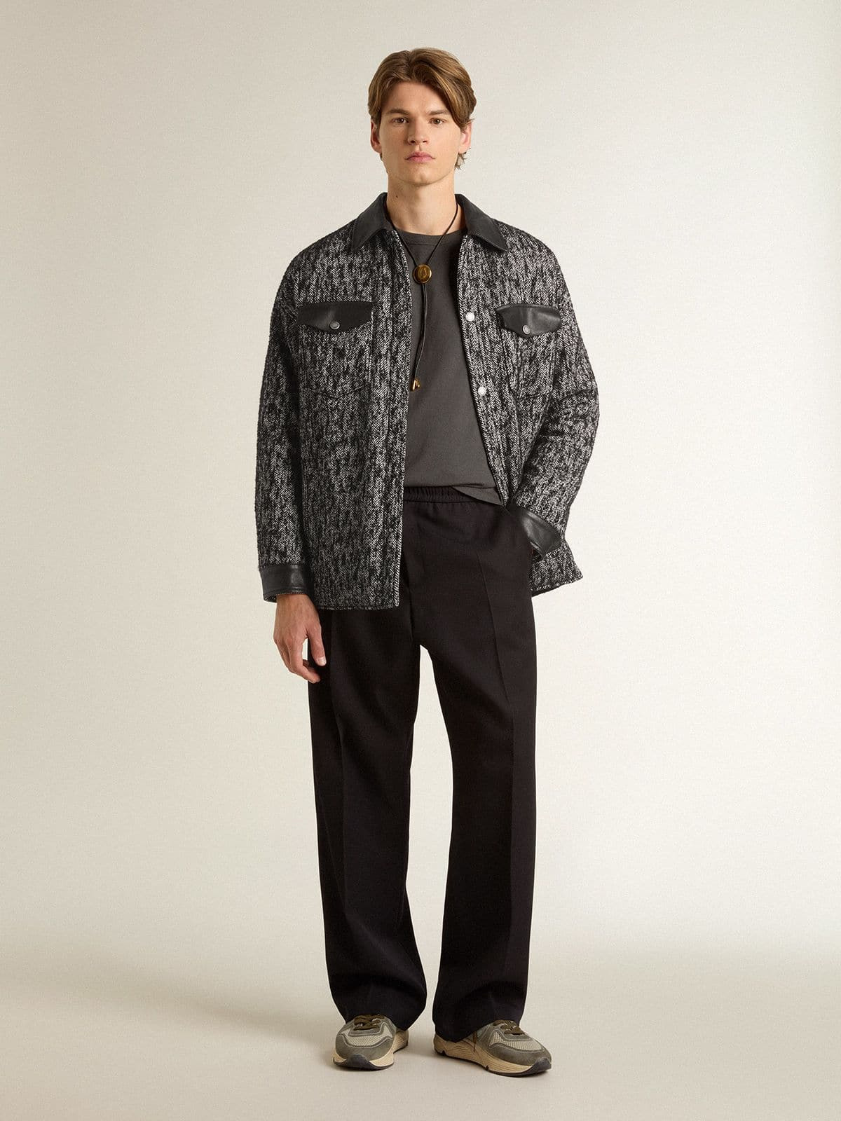 Gray herringbone jacket with black leather details - 3