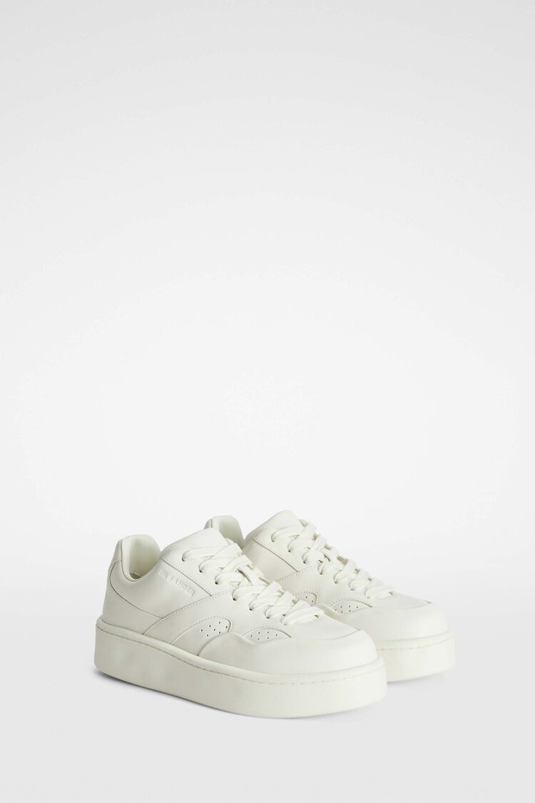 Low-Top Sneakers - 3