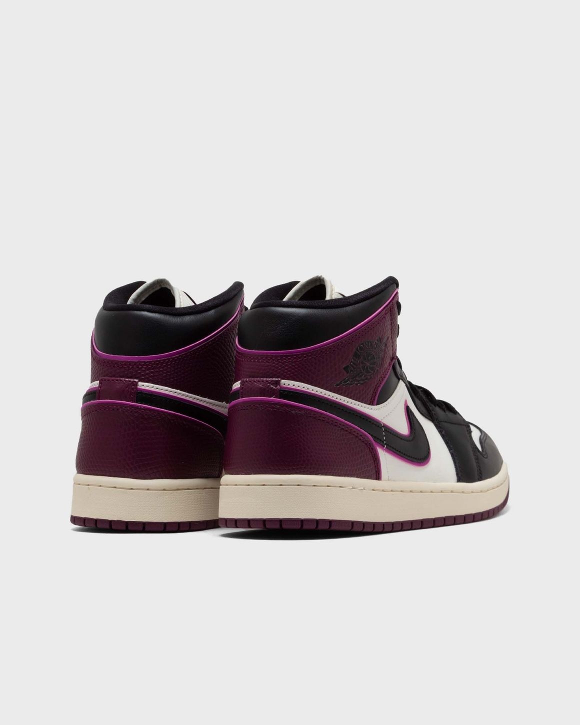 WMNS AIR JORDAN 1 MID SE - 4