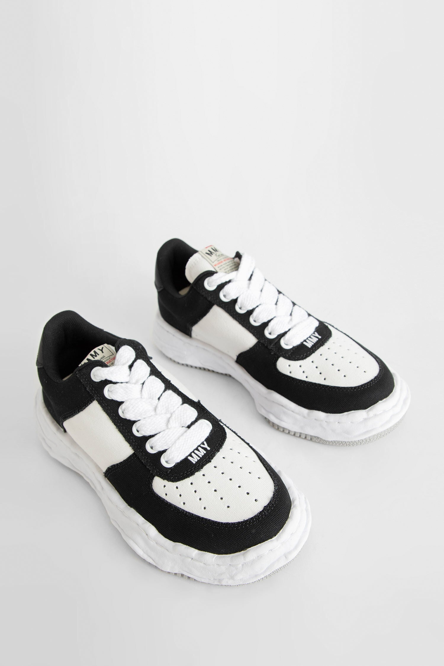 Wayne-Og-Sole-Canvas-Low-Top-Sneakers - 7